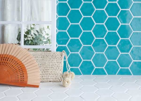 amadis_art_deco_aquamarine_28x32_ent_2